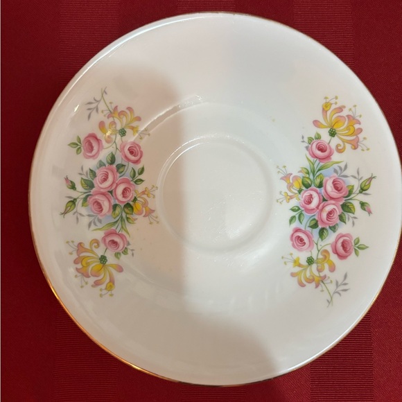 TWO (2) Shelley Fine Bone China-2 cup and saucer set - Picture 9 of 9